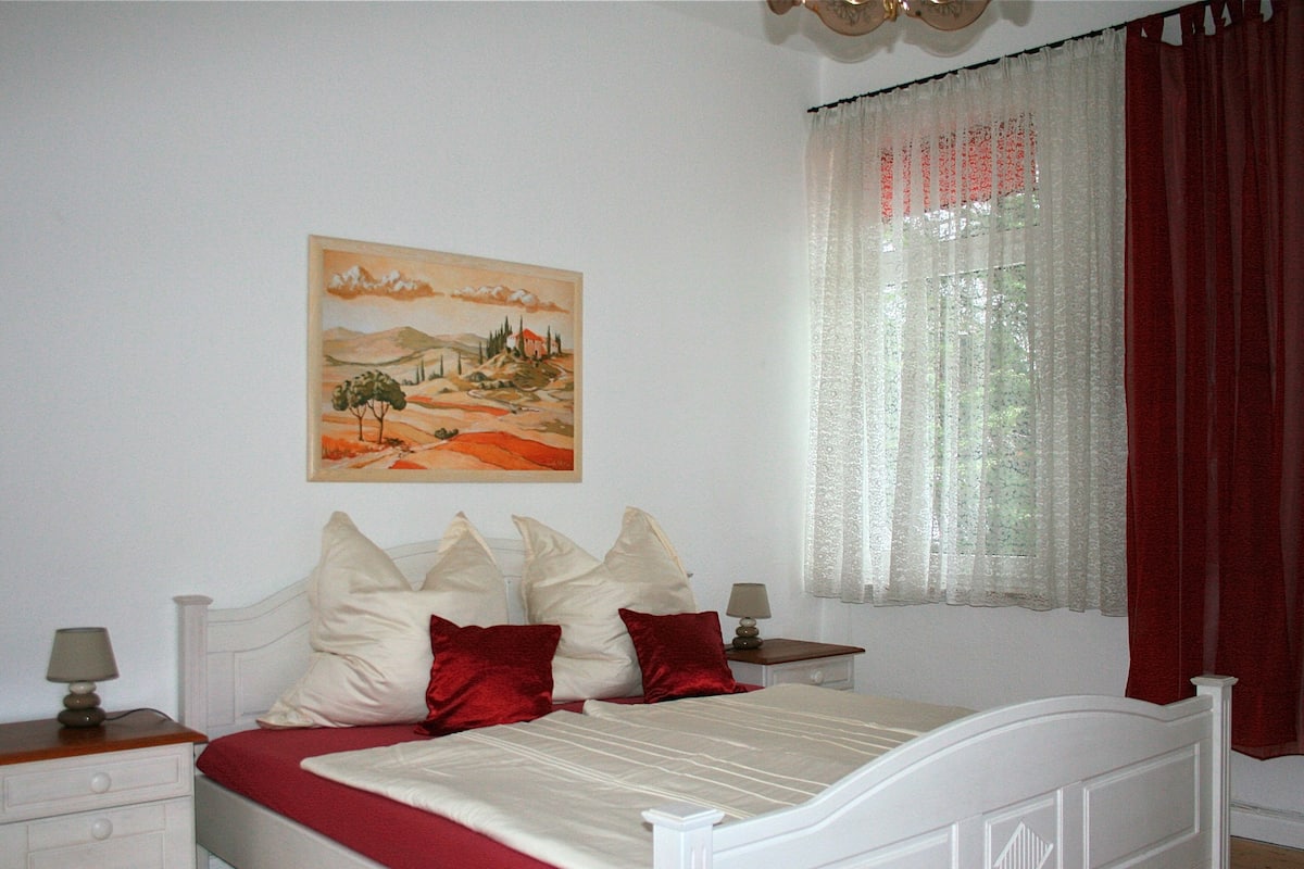 Departamento estándar, baño privado, vista al jardín | 1 habitación