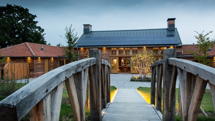 Retreat East