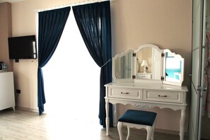 Suite, vista a la alberca | Servicios de la habitación