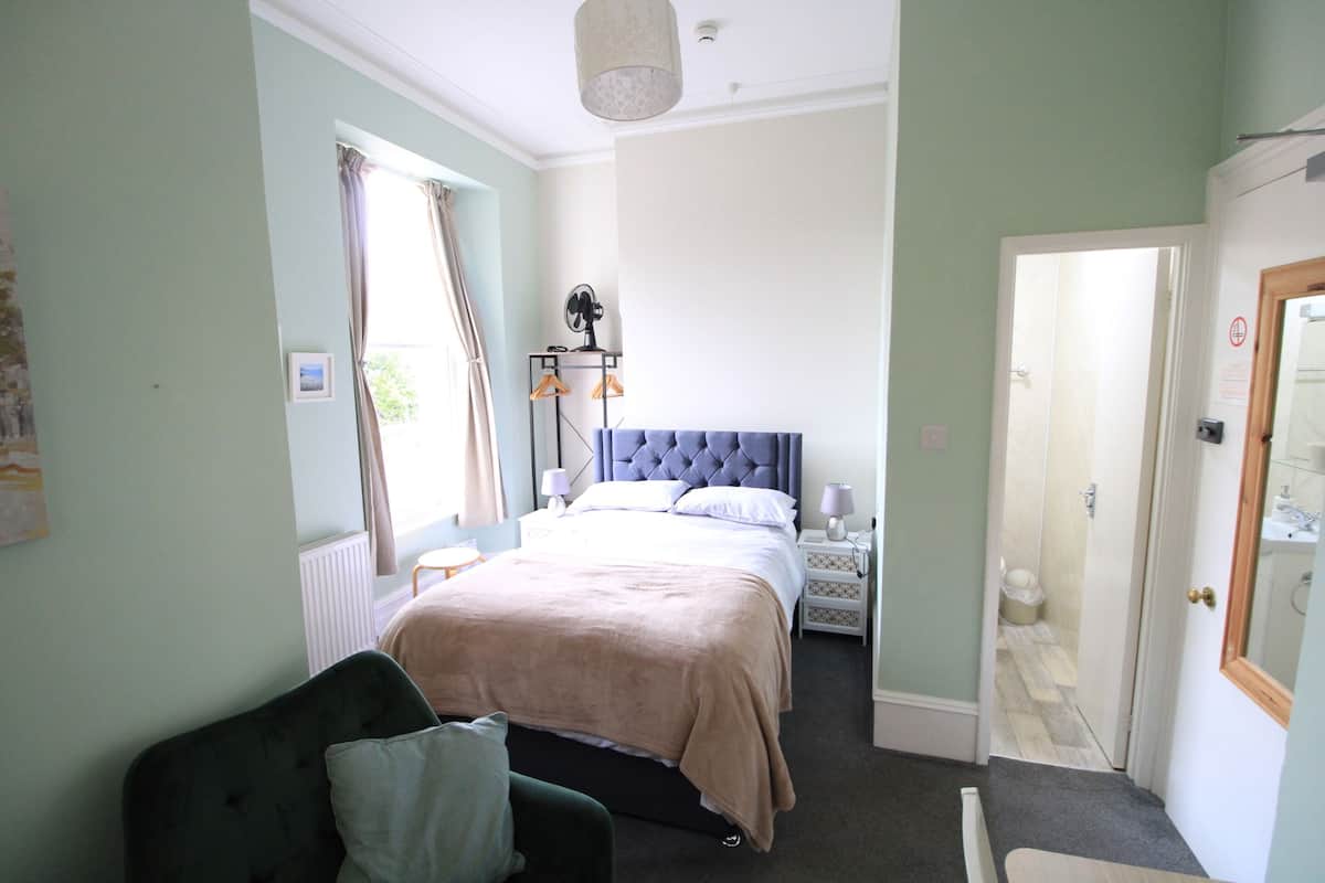 Basic Room, Ensuite (Apartment 7)