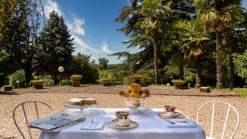 Desayuno buffet incluido todos los días