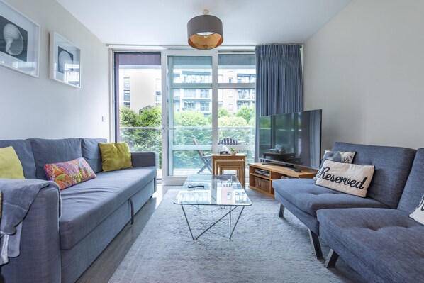 Deluxe-Apartment, eigenes Bad | Lounge