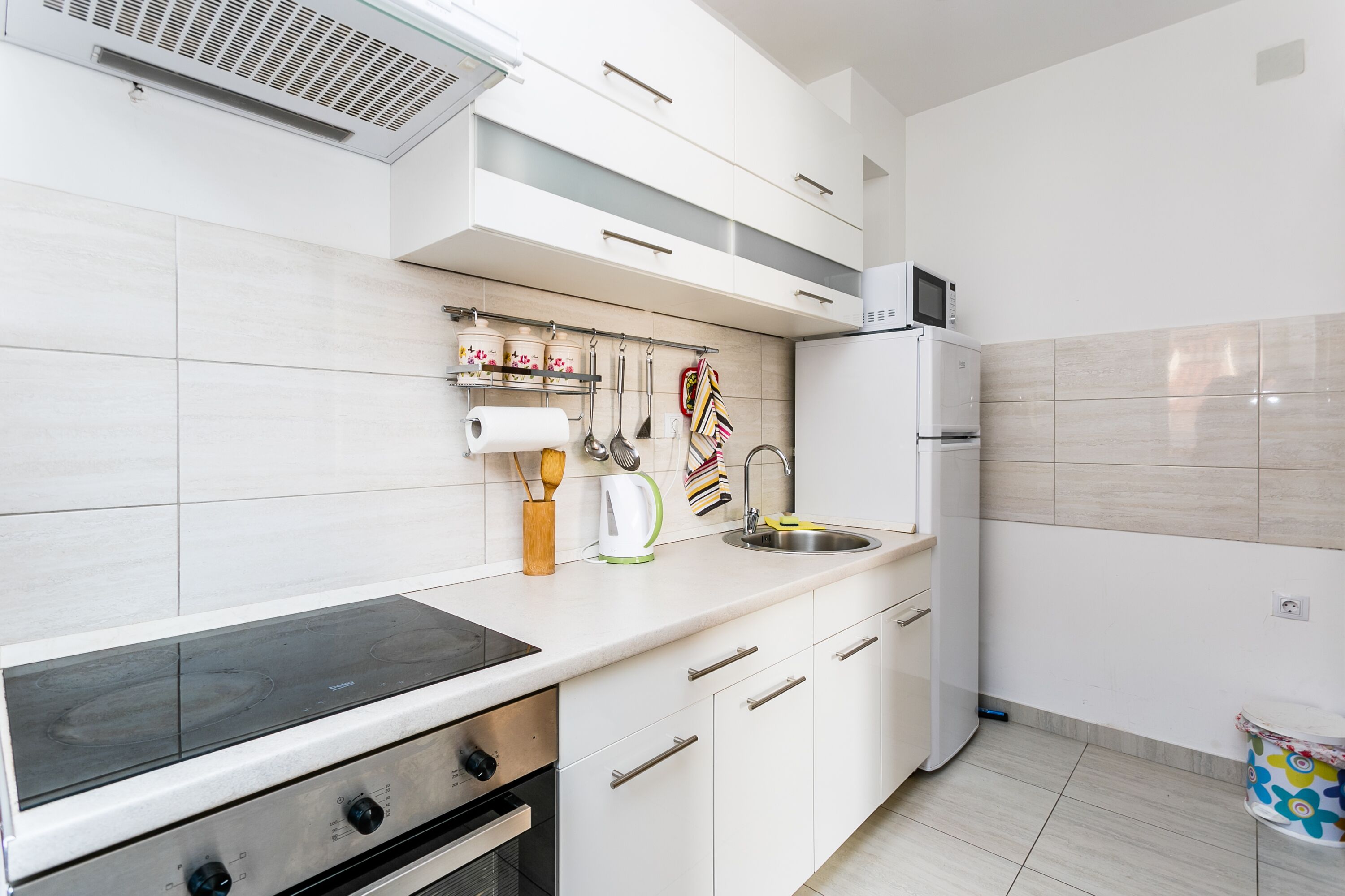 Comfort Condo | Private kitchen | Stovetop, coffee/tea maker, electric kettle, griddle