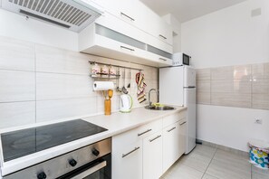 Placa de cocina, cafetera/tetera, tetera/pava eléctrica