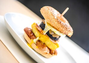 Free daily full breakfast - Victoria Park Hotel (Derby)