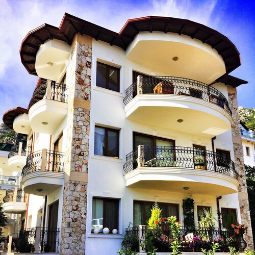 The Townhouse Apartment