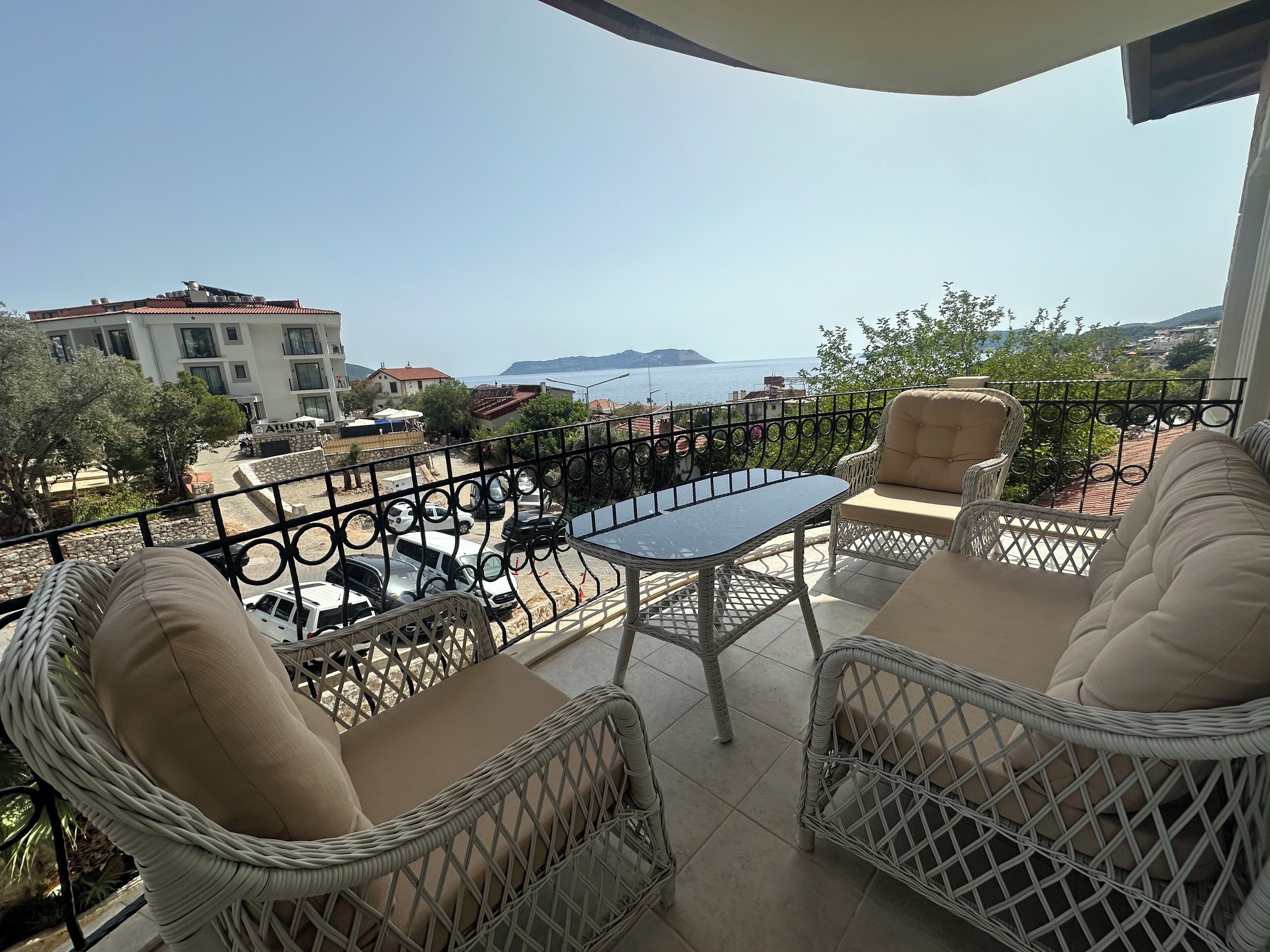 Basic Apartment | Balcony view