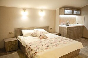 1 bedroom, minibar, in-room safe, iron/ironing board