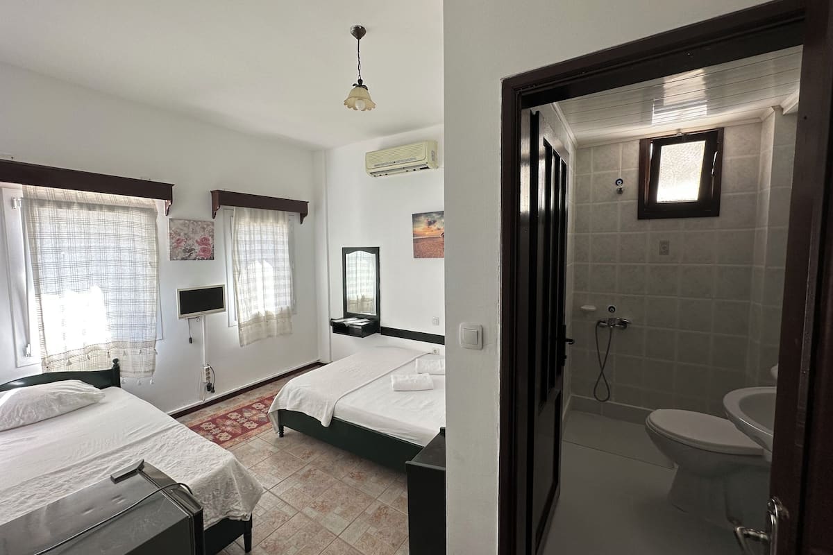 Standard Triple Room | Free WiFi