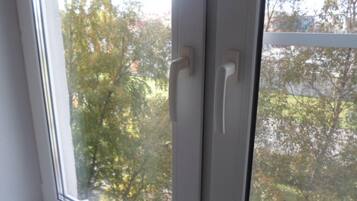 Apartment (Pridorozhnaya st. 1) | Ausblick vom Zimmer