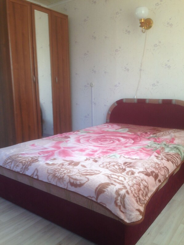 City Apartment, 1 Bedroom (Esenina st. 26) | Minibar, desk, iron/ironing board, free WiFi