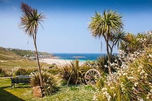 Property grounds - Sheldrake, Beach Villa, Sea-views, Large Garden (Sennen)