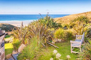 On the beach - Basking Shark, Beach Cottage, Superb Sea Views (Sennen)