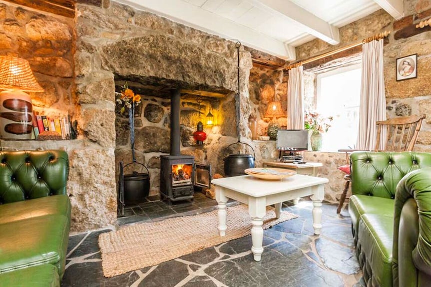 Penrose, Beach Cottage, Sea Views, Garden & Patio - Sennen Cove