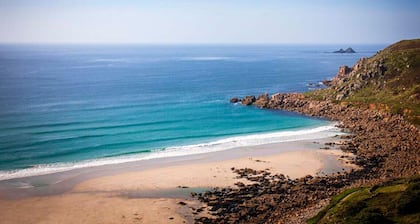 Penrose, Beach Cottage, Sea Views, Garden & Patio