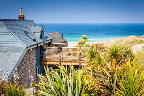 Sandpipers, Beach Cottage, Great Sea Views, Patio