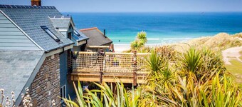 Sandpipers, Beach Cottage, Great Sea Views, Patio