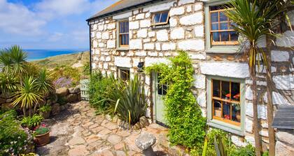 Whitebreakers, Beach Cottage, Sea-views, Garden