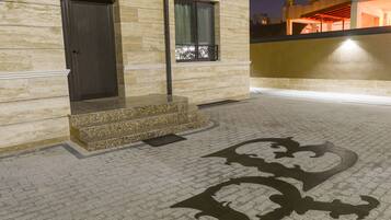 Pintu masuk hartanah