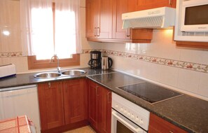 Refrigerador, microondas, parrilla de estufa y lavavajillas 
