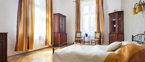 Exclusive Apartment, Multiple Beds, Garden View | Premium bedding, desk, iron/ironing board, free WiFi