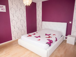 2 slaapkamers, reisbedje, gratis wifi