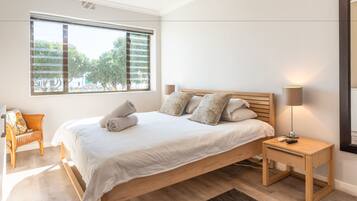 Căn hộ Cao cấp, 2 phòng ngủ, ban công, quang cảnh biển | 2 phòng ngủ, bộ đồ giường cao cấp, bàn, bàn ủi/dụng cụ ủi quần áo