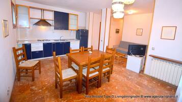 Apartemen Superior, 3 kamar tidur (briD) | Area keluarga | TV layar datar