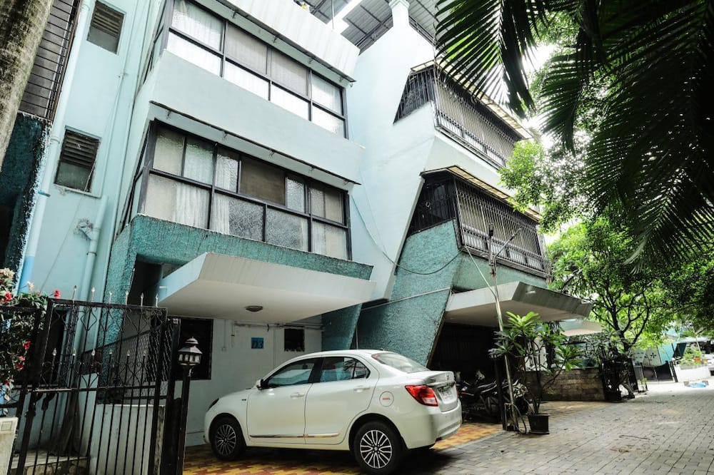 Lofty Seasons Service Apartments