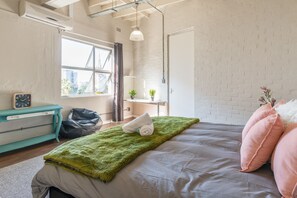 Room - 11 on Buiten suite 1 (Cape Town)