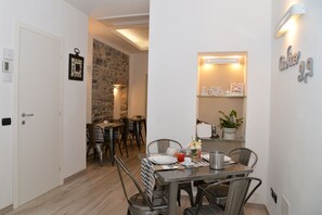 Free daily local cuisine breakfast  - Civico29 B&B (Como)