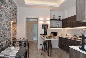 Free daily local cuisine breakfast - Civico29 B&B (Como)