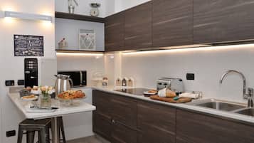 Free daily local cuisine breakfast