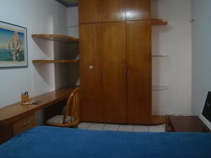 Quarto casal conforto | 1 quarto, ferros/tábuas de passar roupa, Wi-Fi de cortesia
