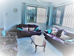 Comfort Apartment, 3 Bedrooms, Balcony, Pool View | Living room - Royal Palms Apartments - Apartment D4 (Mtwapa)