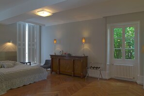 Suite (Des Remparts) | Room amenity