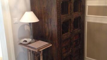 Double Room, Garden View (Des Cordeliers) | Room amenity