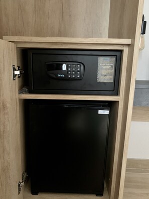 Premium bedding, down comforters, memory foam beds, minibar - NerjaRooms (Nerja)