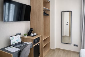 Comfort Double Room | Premium bedding, down comforters, memory foam beds, minibar - NerjaRooms (Nerja)