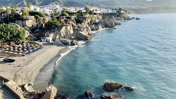 Unclassified image, 1 of 30, button - NerjaRooms (Nerja)