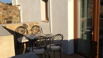 Loft básico, varias camas | Terraza o patio