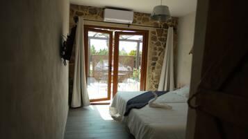 Verduisterende gordijnen, geluiddichte muren