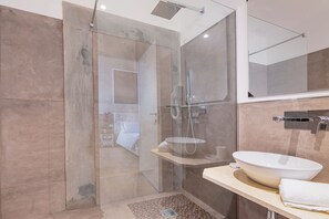 Regadera, regadera tipo lluvia, amenidades de baño gratuitas 