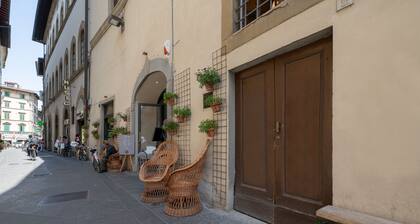 Residenza d'Epoca la Basilica by Mamo Florence