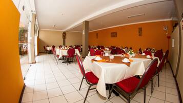 Petit déjeuner composé de spécialités régionales compris tous les jours