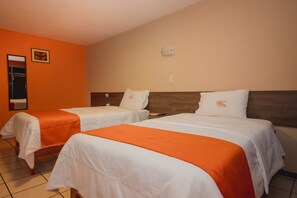 Standard Twin Room | Premium bedding, in-room safe, desk, free WiFi - Hotel Sol de Belén (Cajamarca)
