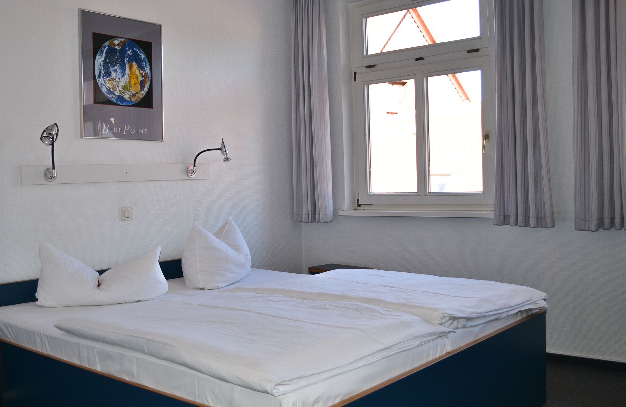 In-room safe, desk, cots/infant beds, rollaway beds
