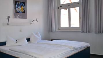 In-room safe, desk, cots/infant beds, rollaway beds