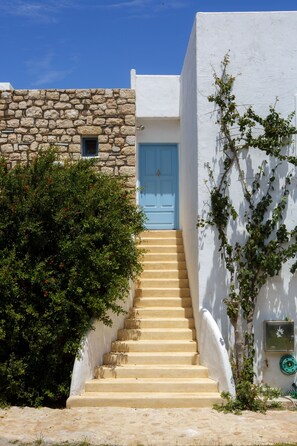 Exterior - Eight Dimensions Capari Suites Elafonisos (Elafonisos)