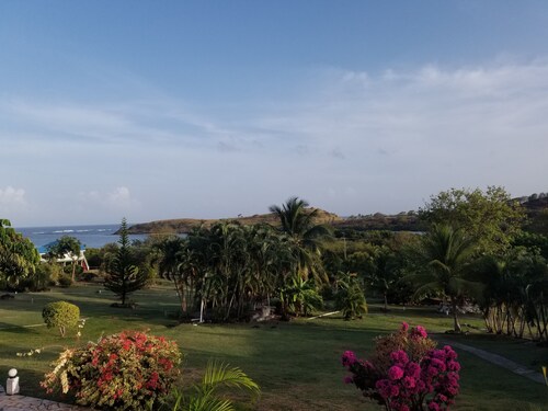 Savannes Bay Garden Inn